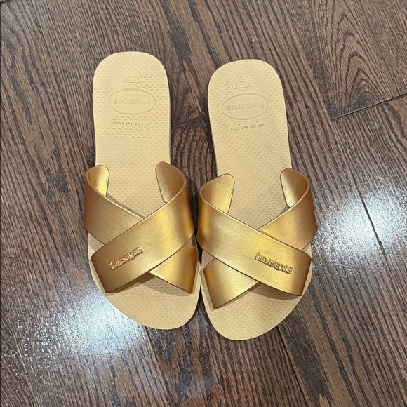 Havaianas Slide Sandal - Picture 1 of 5